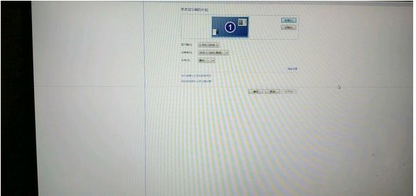 顯示屏出現了一條藍色的線怎么回事?