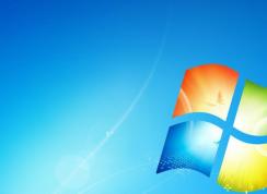 Win7桌面上什么應用都沒有是什么原因？應該怎么解決？